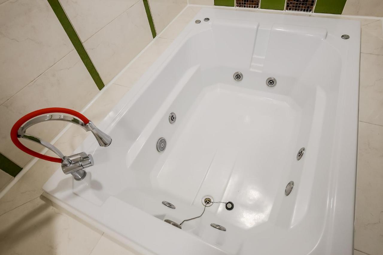 Yello Hotel Cshongdzsu Kültér fotó