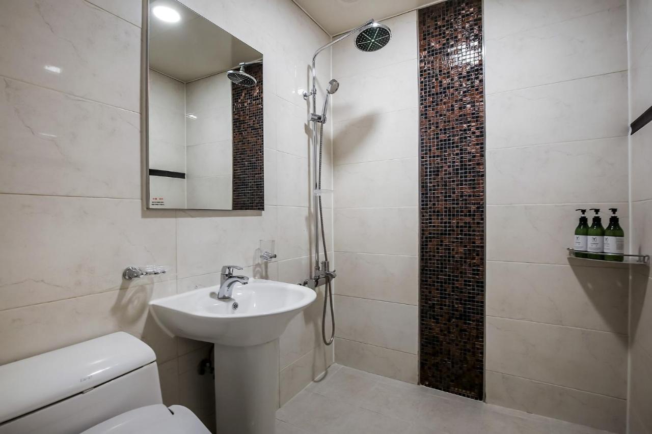 Yello Hotel Cshongdzsu Kültér fotó