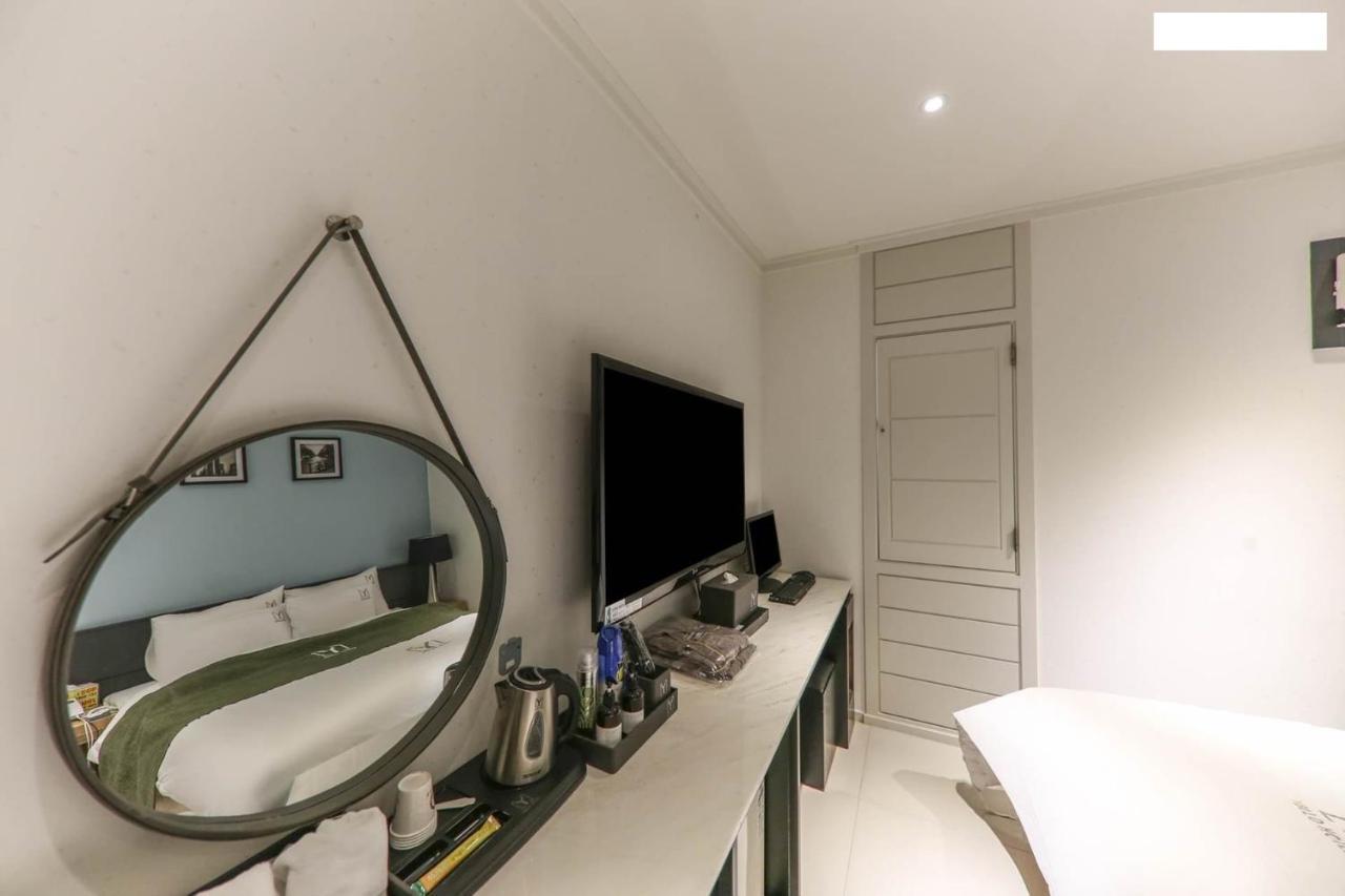 Yello Hotel Cshongdzsu Kültér fotó